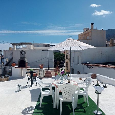 Charming House In Illar With Mountain View And Balcony Βίλα Εξωτερικό φωτογραφία