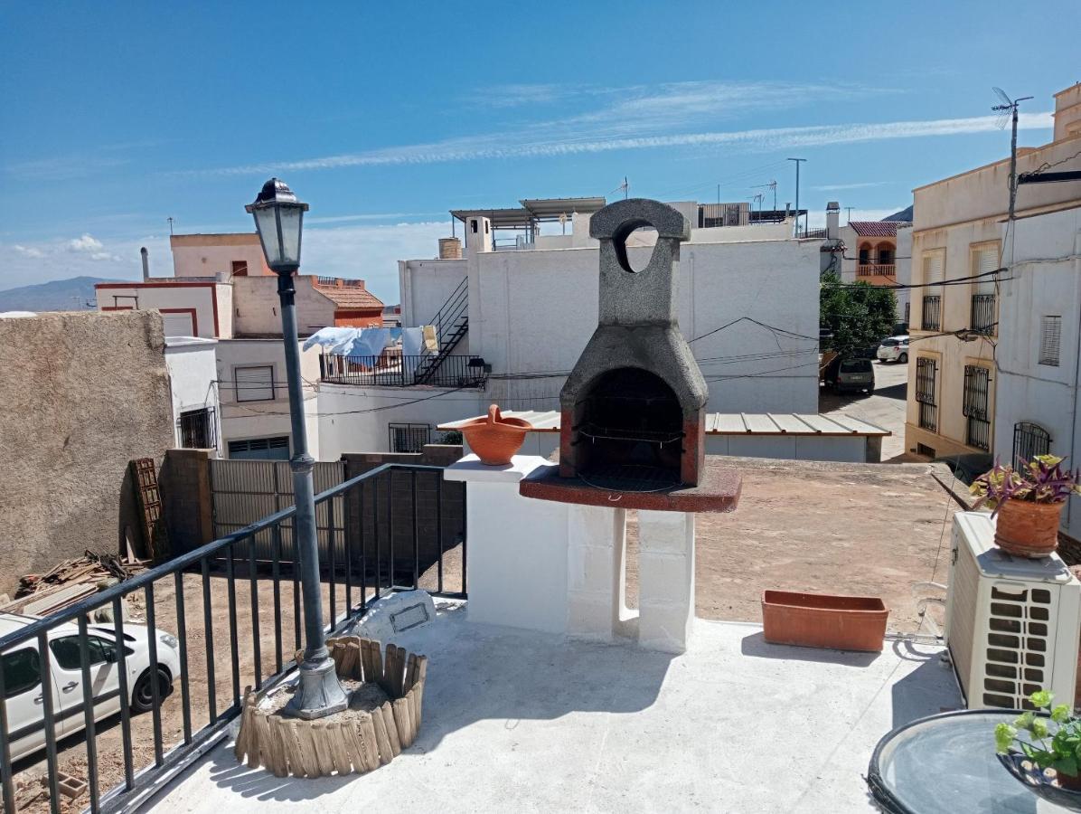 Charming House In Illar With Mountain View And Balcony Βίλα Εξωτερικό φωτογραφία