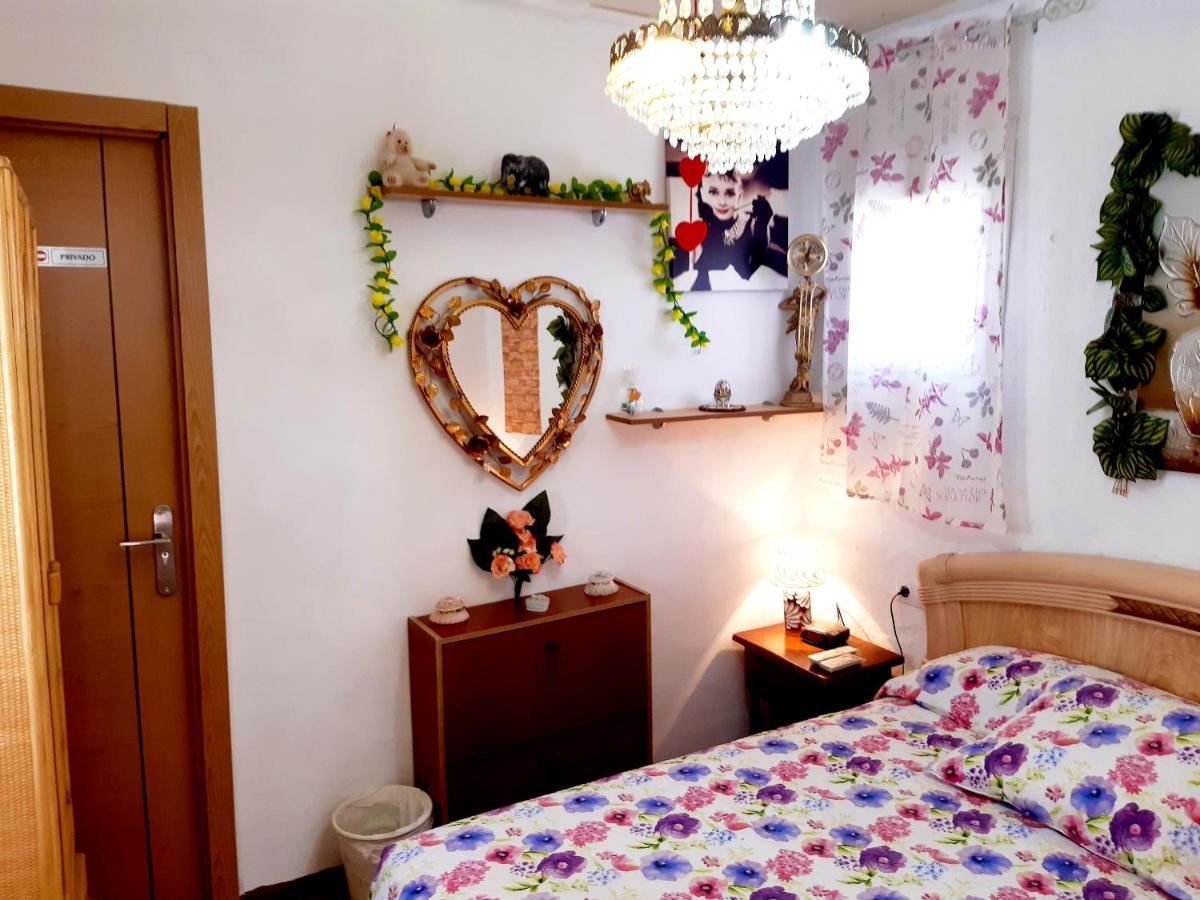 Charming House In Illar With Mountain View And Balcony Βίλα Εξωτερικό φωτογραφία