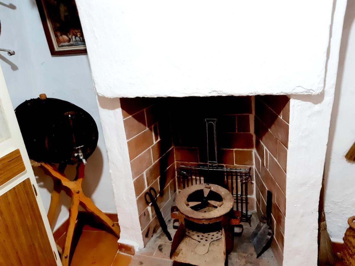 Charming House In Illar With Mountain View And Balcony Βίλα Εξωτερικό φωτογραφία