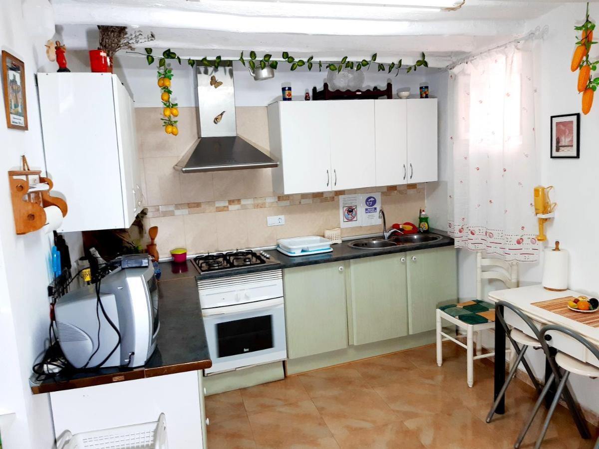 Charming House In Illar With Mountain View And Balcony Βίλα Εξωτερικό φωτογραφία